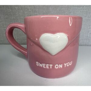 NWOT Pink And White Valentines Heart “Sweet On You” Glass Coffee Mug